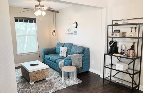 Manvel House | Guest House in Manvel with privacy