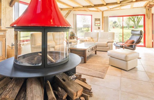 Mirville House | Guest house Mirville, 2 bedrooms, sleeps 4