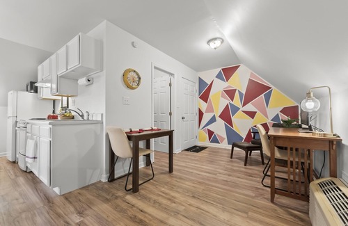 Austell Apartment | Guest House Studio + Bonus Space - 30Days+ Ok! King Bed, Fast Wi-fi, Quiet Area!