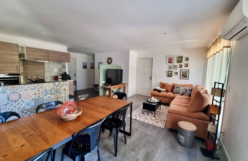 Langlade House | Guest house with heated pool near Nîmes