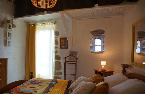 Les Assions House | GUEST ROOM IN TYPICALLY CÉVENOLE HOUSE