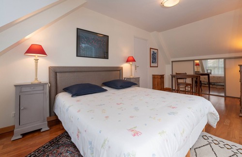 La Trinite-sur-Mer Bed & Breakfast | Guest Rooms 'La Trinité-sur-mer' with Private Terrace, Shared Garden and Wi-Fi