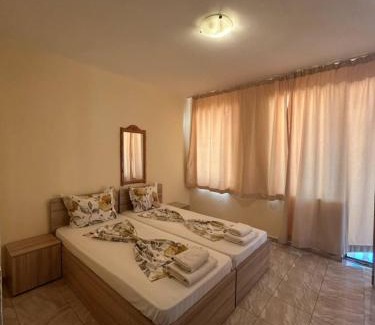 Kiten House | Guest Rooms Nia Elis Kiten