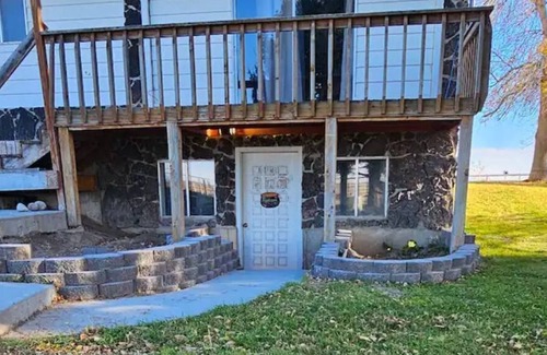 Springfield Apartment | Guest suite, in the country.