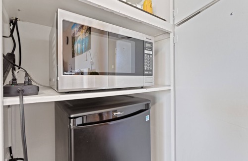 Fox Hills Apartment | Guest Suite, Private Ent., 5 min LAX, Westchester
