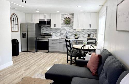Idaho Falls Apartment | Guest Suites 1996 #3 - Cozy 1 bedroom 1 bath suite