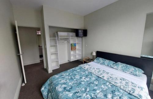 Cashmere Bed & Breakfast | Guest suits outside the city centre