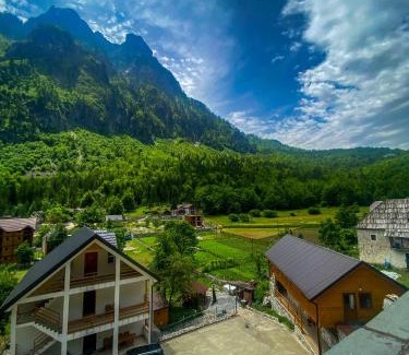 Kukes County Bed & Breakfast | Guesthouse Besimi