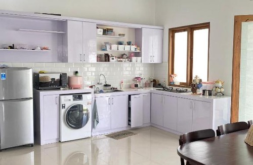 Mertoyudan House | Guesthouse Casamontana Magelang (3 Bedroom Full AC)