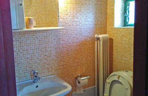 Mikro Papigko House | Guesthouse IRO