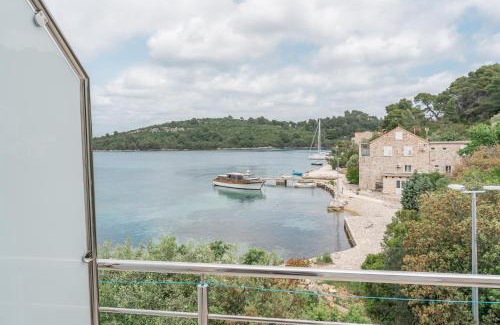 Pomena House | Guesthouse Kamarin