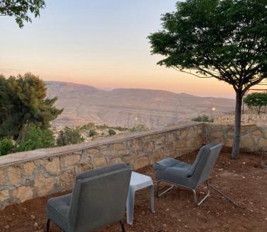 At-Tafilah House | Guesthouse King's Road Tafilah