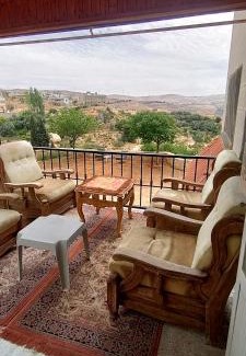 At-Tafilah House | Guesthouse King's Road Tafilah