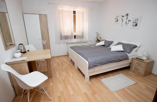 Prestranek House | Guesthouse Sanabor