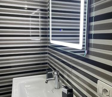 Ishem House | Guesthouse Shtëpia në Pyll