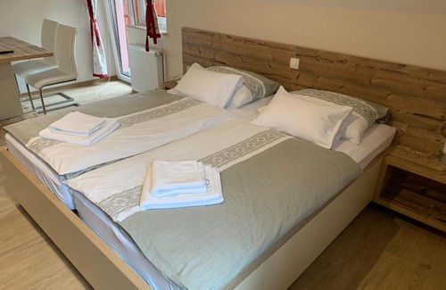 Dovje House | Guesthouse Veranda