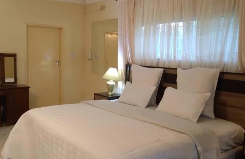 Harare Apartment | Guesthouse with green garden and pool - 2102