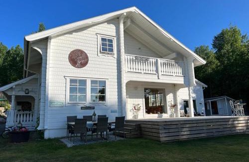 Vallsjobol House | Guesthouse with loft at lake Skagern Spa & Yoga