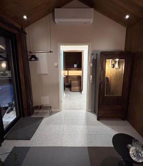 Nokia Apartment | Guesthouse with sauna & hot tub & cold water tub