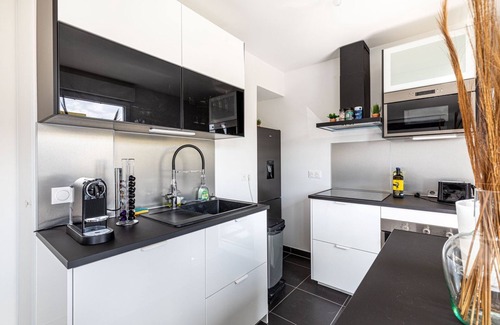 Villeneuve-la-Garenne Apartment | GuestReady - Villeneuve's Levitating Oasis