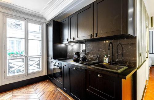 Quartier de la Folie-Mericourt Apartment | GuestReady - Bright Retreat near Le Marais