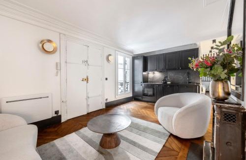Quartier de la Folie-Mericourt Apartment | GuestReady - Bright Retreat near Le Marais