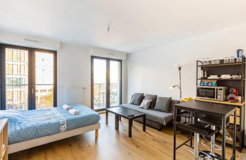 Parc-Nord Apartment | GuestReady - Nice cosy studio with a balcony