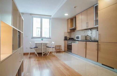 Linda-a-Velha Apartment | GuestReady - Spacious and Modern Studio in Belém!