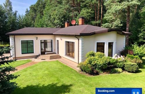 Babite House | Guests house with amazing pool and sauna
