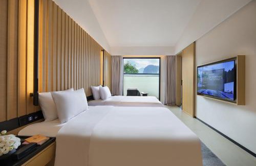 Yangshuo Hotel | Guilin Yangshuo Nine Roots Luxury Hotel