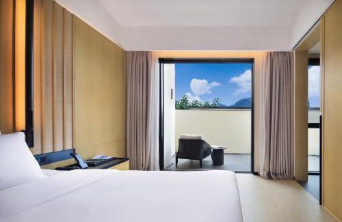 Yangshuo Hotel | Guilin Yangshuo Nine Roots Luxury Hotel