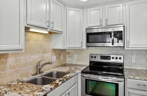 Corpus Christi Condo | Gulfstream Condos Unit 610 | Top-Floor | Gulf Front Views