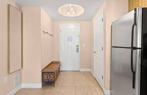 Treasure Island Condo | Gulfview Getaway | Stunning Views Walk to Beach & Dining
