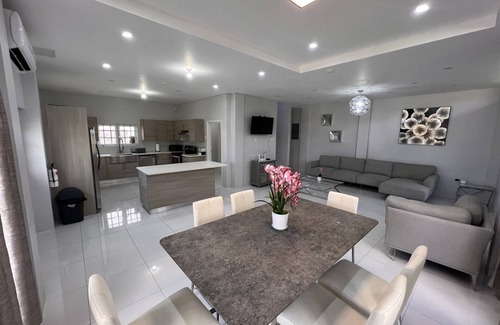 Glencoe House | Gulfview Townhouse With Pool and Jacuzzi