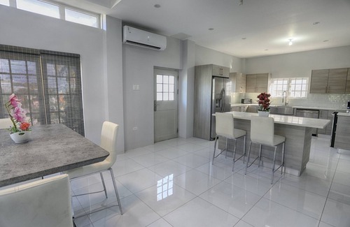 Glencoe House | Gulfview Townhouse With Pool and Jacuzzi