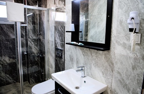 Gumuldur Hotel | Gumuldur Mavi Deniz Otel
