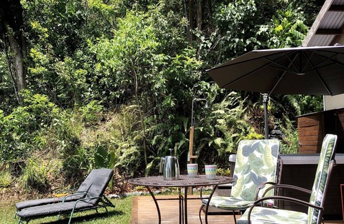Rocky Point Cabin | Gunnadoo - Ocean View Hut with jacuzzi private rainforest setting