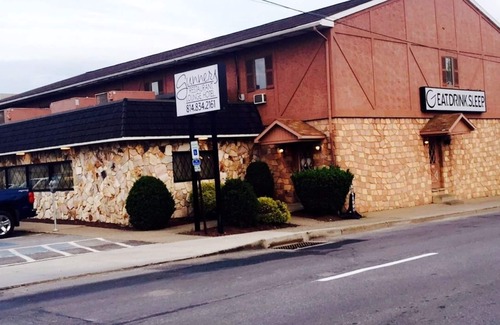 St. Marys Hotel | Gunners Inn