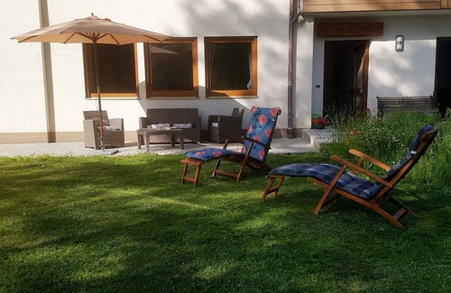 Arzberg Apartment | GutsGarten - High Quality Apartment in a 70.000 sqft park