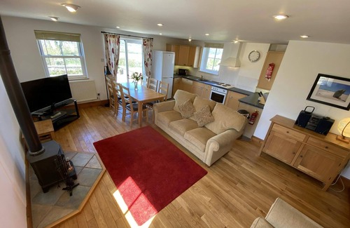 Llanybri Cottage | Gwalia, Llansteffan - Three Bedroom Cottage, Sleeps 6