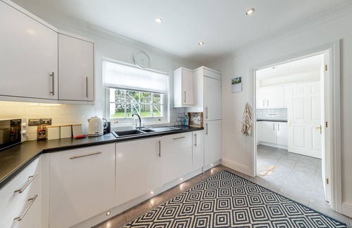 Llansantffraed House | Gwelfor - Four Bedroom House, Sleeps 8