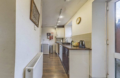 Cwmtirmynach House | Gwynfryn Summary: Thi