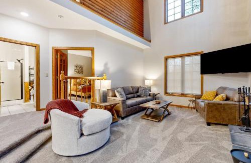 New Lisbon House | Gypsy's Castle