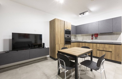 Gzira Apartment | Gzira Suite 13-Hosted by Sweetstay