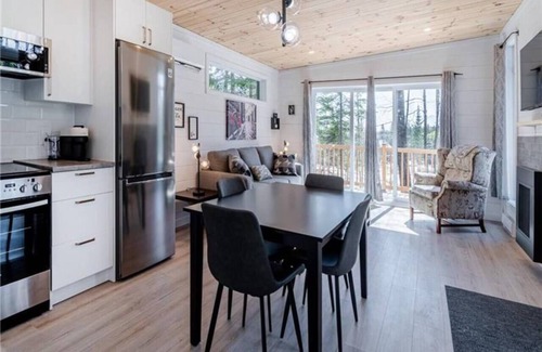 Adstock Ski Chalet | Hôtel à la maison - La Cachette, golf et ski!