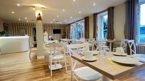 Le Chambon-sur-Lignon Hotel | Hôtel De La Plage