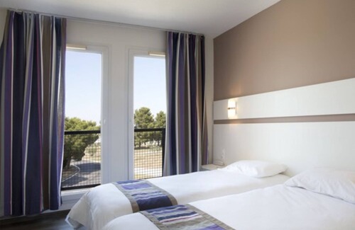 Banyuls-dels-Aspres Hotel | Hôtel Du Village Catalan