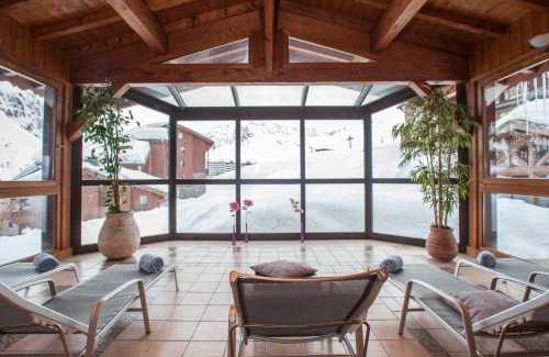 Les Almes Hotel | Hôtel Les Suites du Montana by Les Etincelles