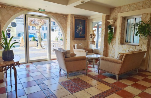 Nogaro Hotel | Hôtel Restaurant Le Commerce