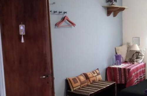 San Nicolas de los Arroyos House | Habitación y baño privado, en SN Bienestar y calma